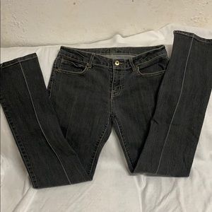 21@? black Denim Jeans with Embroidered Pockets S7